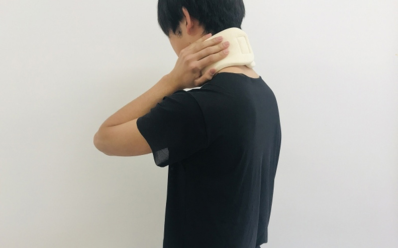 首の痛み（むちうち）